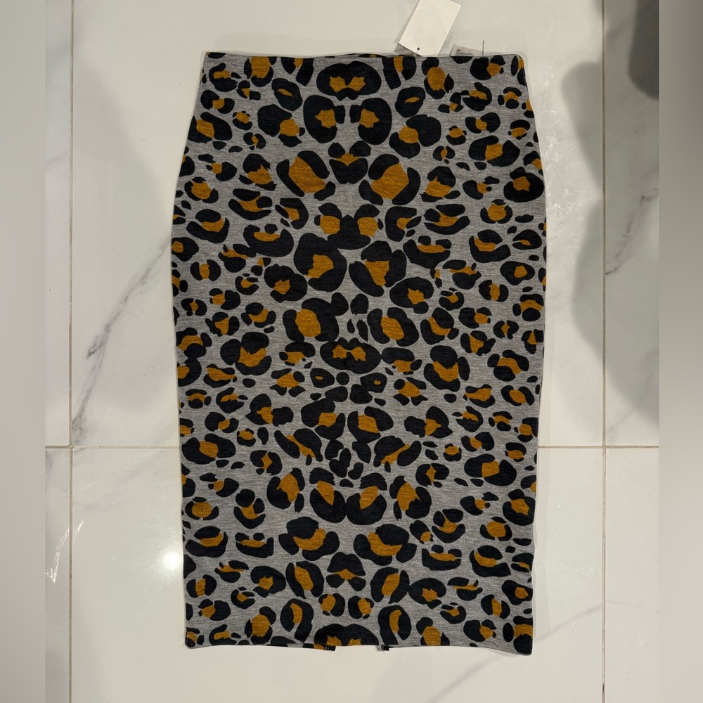 NWT leopard pencil skirt 🐆